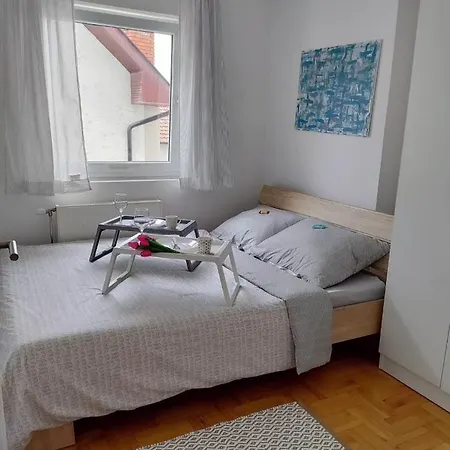 Lejlighed Cista Desetka